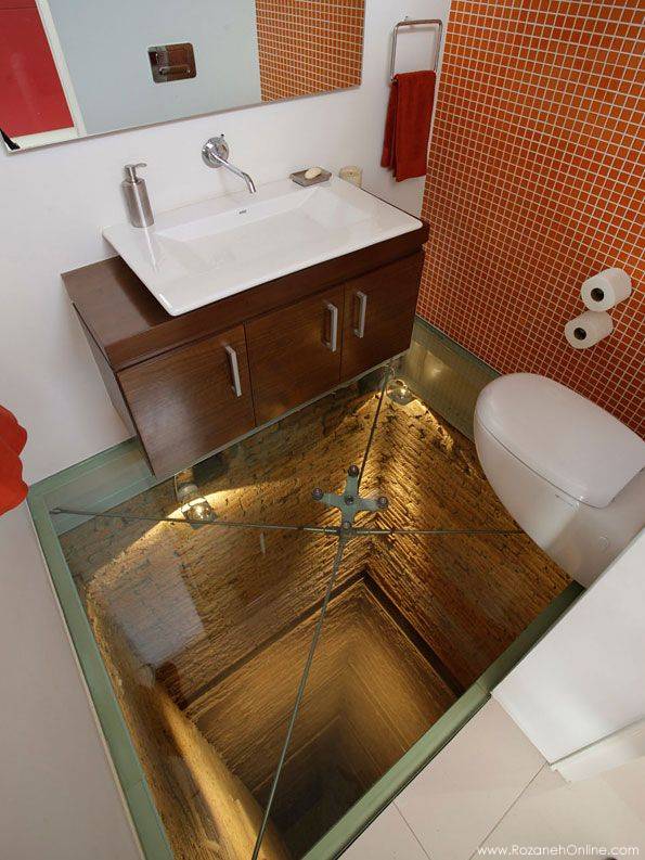 سرویس بهداشتی با کف شیشه ای