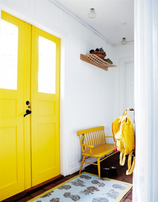 درب به رنگ زرد